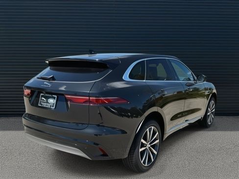 Used 2025 Jaguar F-PACE R-Dynamic S image 3