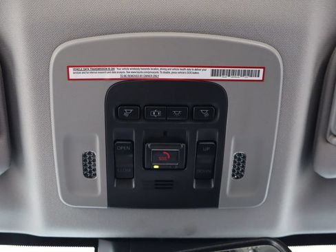 Used 2020 Toyota Camry SE w/ Sunroof Package FWD image 29