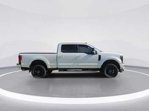 Used 2019 Ford F250 Lariat w/ Lariat Ultimate Package AWD/4WD image 9