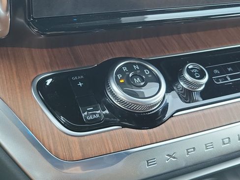New 2027 Ford Expedition King Ranch RWD image 33