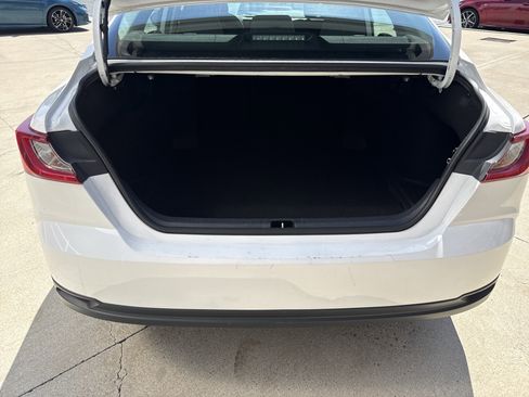 Used 2025 Toyota Camry LE image 30