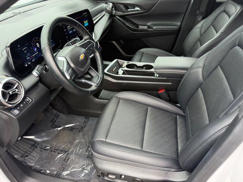 Used 2025 Chevrolet Equinox LT w/ Convenience Package II AWD/4WD image 13