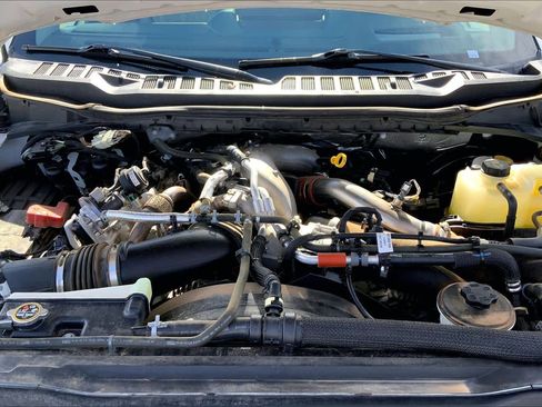 Certified 2024 Ford F250 Limited w/ FX4 Off-Road Package image 31