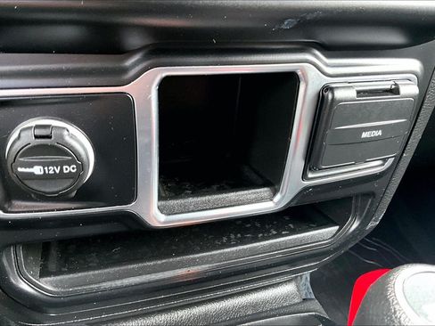 Used 2022 Jeep Wrangler Unlimited Sport AWD/4WD image 29