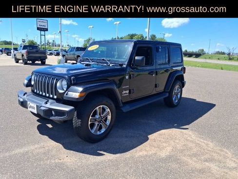 Used 2019 Jeep Wrangler Unlimited Sahara w/ Uconnect 4C Nav & Sound Group AWD/4WD image 4