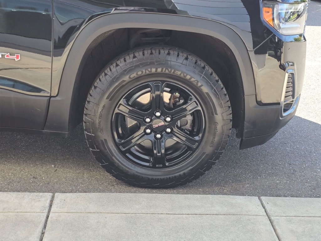 Used 2023 GMC Acadia AT4 w/ Technology Package AWD/4WD image 9