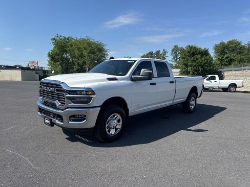 New 2026 RAM 2500 Tradesman AWD/4WD image 7