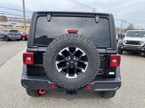 Certified 2025 Jeep Wrangler Unlimited Rubicon AWD/4WD image 4