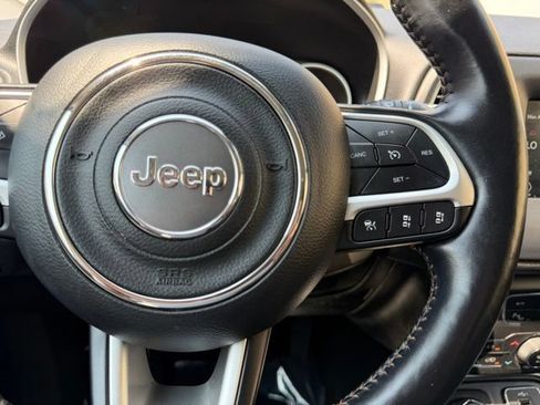 Used 2020 Jeep Compass Latitude AWD/4WD image 34