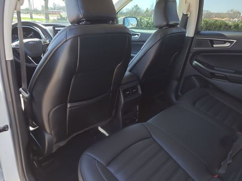 Used 2021 Ford Edge SEL w/ Convenience Package image 10