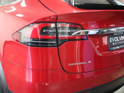 Used 2016 Tesla Model X 75D AWD/4WD image 15