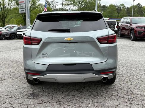 Used 2024 Chevrolet Blazer LT w/ Convenience Package FWD image 6