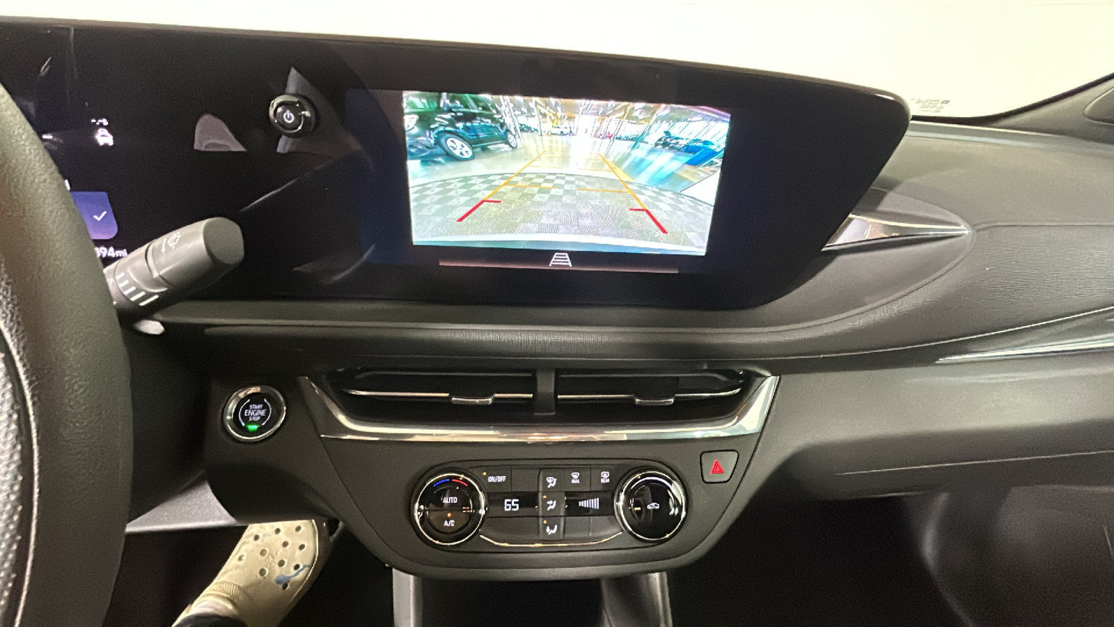 Used 2025 Buick Envista Preferred FWD image 28