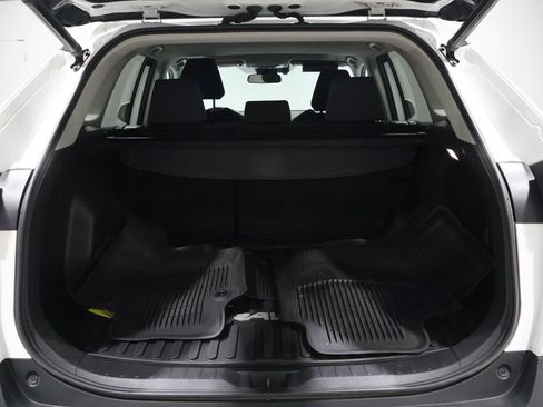 Used 2023 Toyota RAV4 XLE w/ Convenience Package image 4