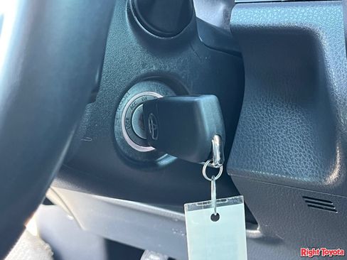 Certified 2018 Toyota Camry SE w/ Protection Package (Q2) FWD image 26