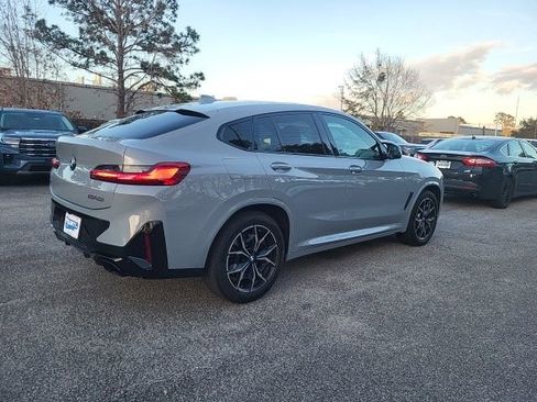 Used 2022 BMW X4 M40i w/ Premium Package image 2