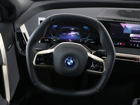 Used 2025 BMW iX xDrive50 image 18