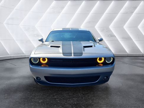 Used 2016 Dodge Challenger SXT w/ Blacktop Package RWD image 2