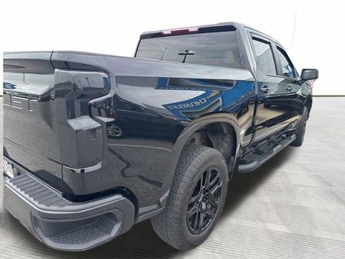 Used 2022 Chevrolet Silverado 1500 LT Trail Boss AWD/4WD image 3