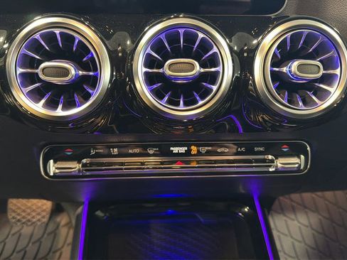 Used 2021 Mercedes-Benz GLA 250 GLA 250 image 27