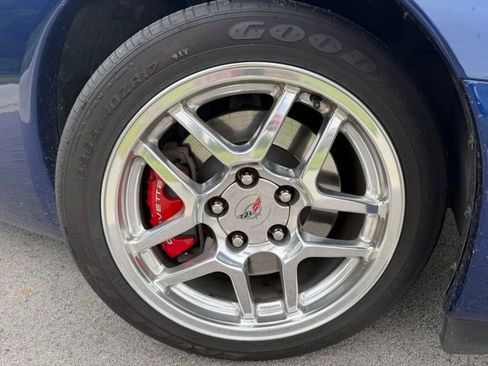 Used 2004 Chevrolet Corvette Z06 w/ Z06 Preferred Equipment Group RWD image 4