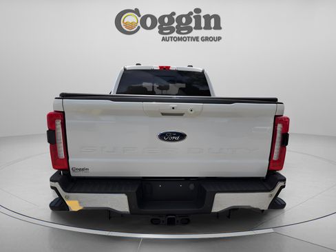 Used 2024 Ford F250 Lariat w/ Lariat Ultimate Package AWD/4WD image 4
