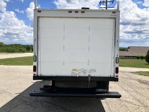 Used 2015 GMC Savana 3500 RWD image 4