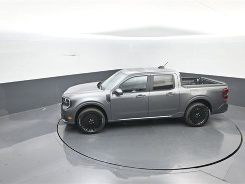 New 2025 Ford Maverick Lobo image 18