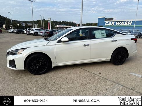 New 2025 Nissan Altima 2.5 SV w/ SV Special Edition Package image 14