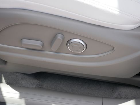 Certified 2026 Hyundai Palisade Limited AWD/4WD image 19