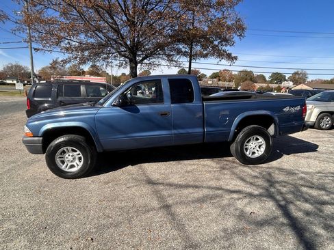 Used 2004 Dodge Dakota 4x4 Club Cab w/ Tire & Handling Group image 12