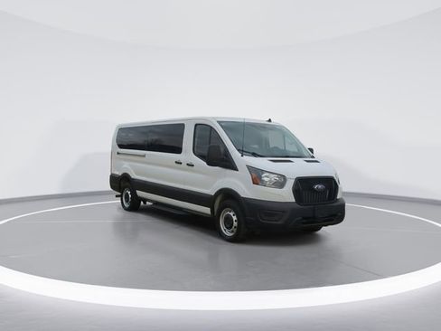 Used 2023 Ford Transit 350 XL image 2