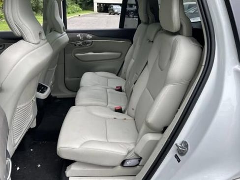 Used 2023 Volvo XC90 B6 Plus w/ Protection Package Premier AWD/4WD image 9