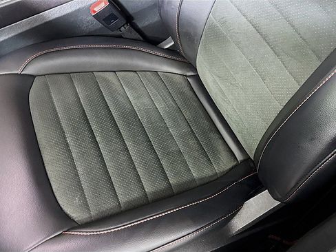 Used 2024 Ford Edge ST-Line image 20