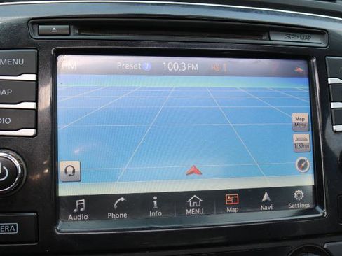 Used 2017 Nissan Maxima Platinum image 12