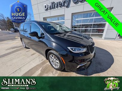 Used 2024 Chrysler Pacifica Touring-L