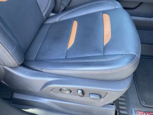 Used 2024 GMC Sierra 1500 AT4 w/ Technology Package image 23