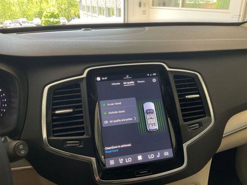 Certified 2023 Volvo XC90 B5 Core w/ Climate Package AWD/4WD image 24