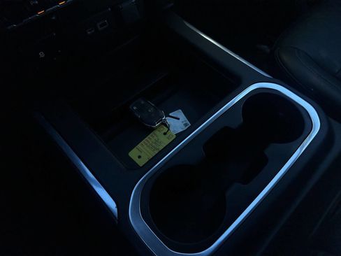 Used 2021 Chevrolet Silverado 1500 LTZ image 39