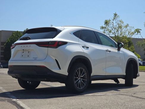 Used 2025 Lexus NX 250 AWD w/ Accessory Package (2T) image 17