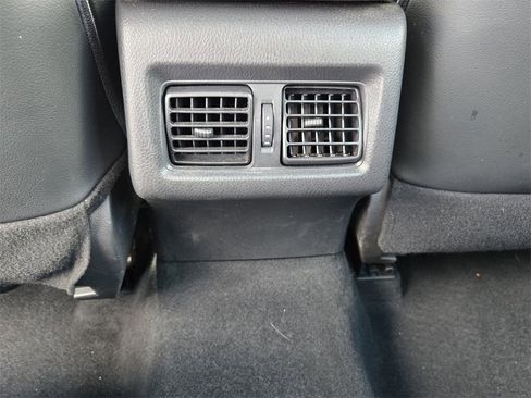 Used 2021 Toyota Camry XSE image 15