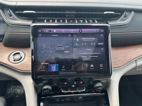 Used 2021 Jeep Grand Cherokee L Summit w/ Advanced Protech Group IV AWD/4WD image 46