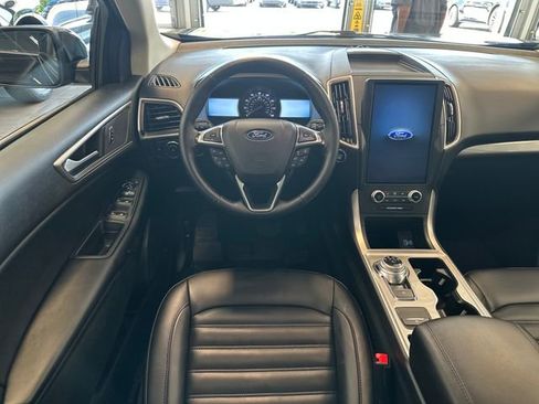 Used 2024 Ford Edge SEL w/ Convenience Package AWD/4WD image 2