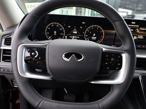 Used 2025 INFINITI QX80 Luxe RWD image 40