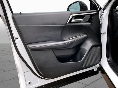 Used 2024 Mitsubishi Outlander SE Black Edition FWD image 21