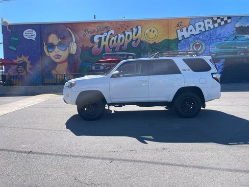 Used 2018 Toyota 4Runner TRD Pro AWD/4WD image 2
