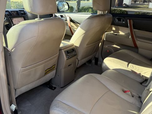 Used 2009 Toyota Highlander Limited AWD/4WD image 22