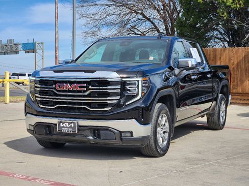 Used 2025 GMC Sierra 1500 SLT image 3