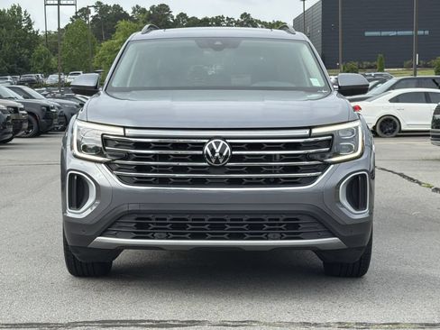Used 2024 Volkswagen Atlas SE FWD image 8