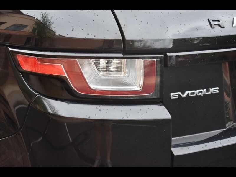 Used 2019 Land Rover Range Rover Evoque SE Premium AWD/4WD image 48